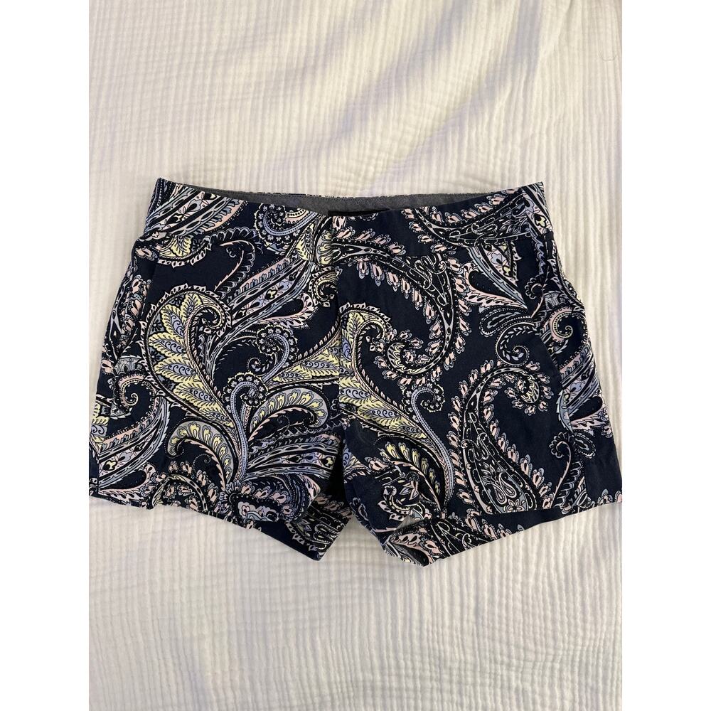 Banana Republic Size 0 Hampton Fit Navy Paisley 3 inch Shorts EUC